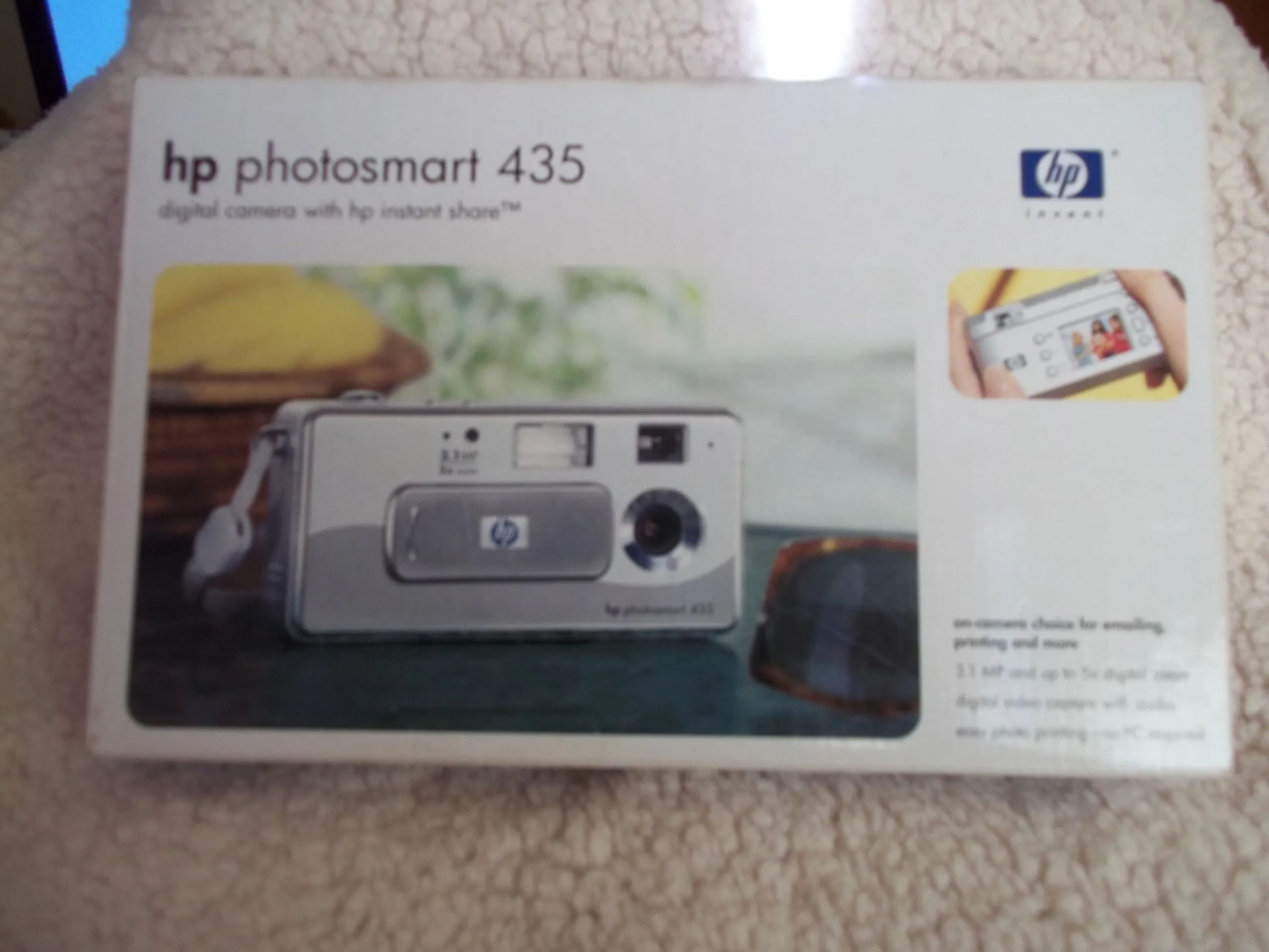 HP PhotoSmart 435 3.1MP Digital Camera with 5x Zoom and Instant Share Feature