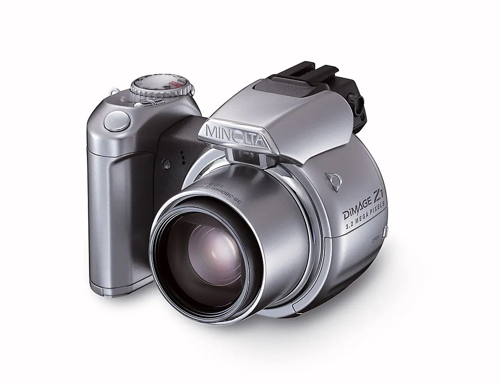 Minolta Dimage Z1 3.2MP Digital Camera with 10x Optical Zoom and Movie Mode