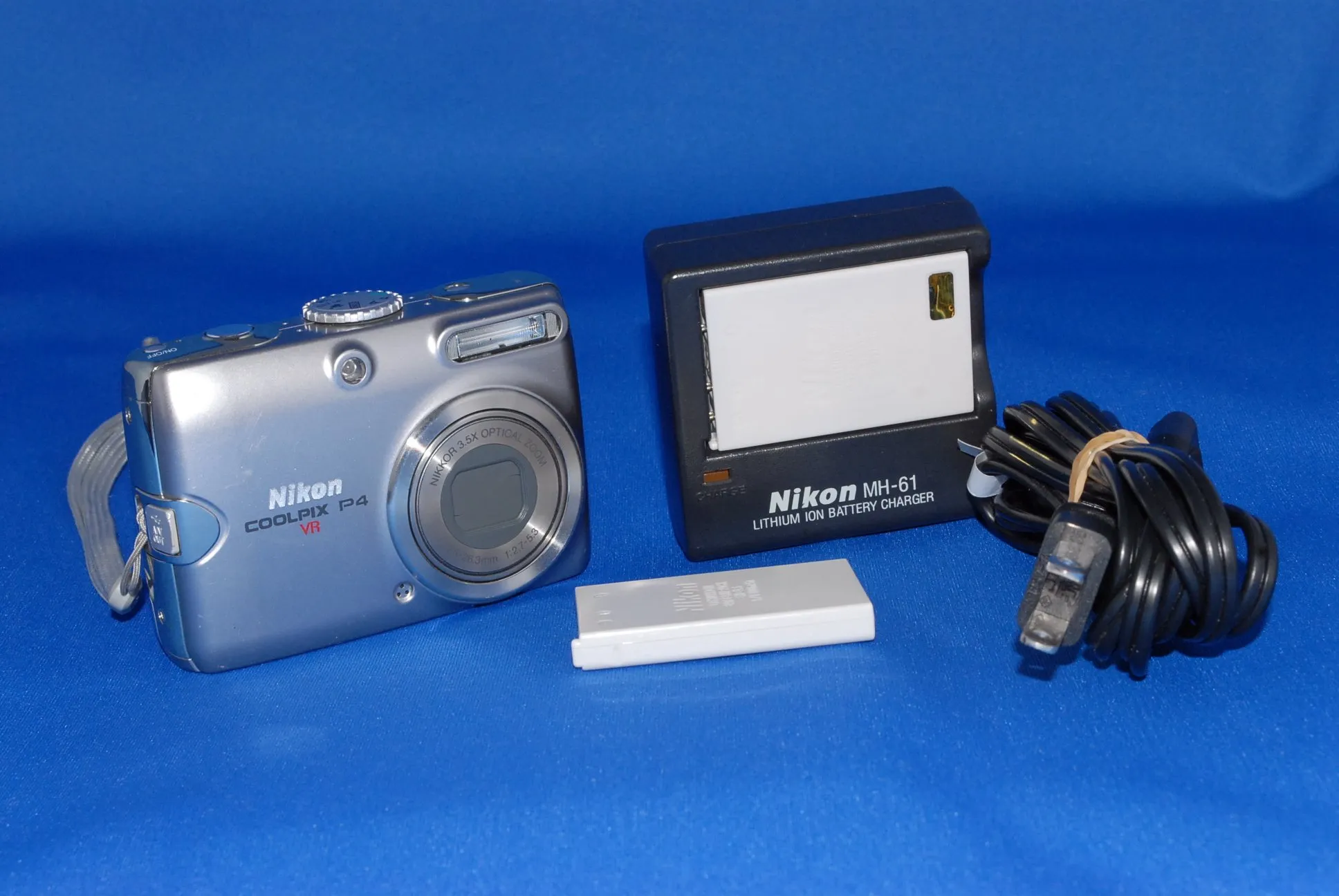 Nikon Coolpix P4 8.1MP Digital Camera with 3.5x Optical Zoom and Vibration Reduction