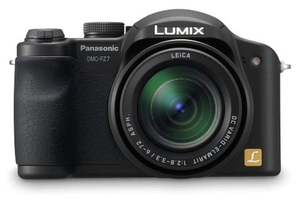 Panasonic DMC-FZ7 6MP Digital Camera with 12x Optical Zoom and MEGA Optical Stabilization