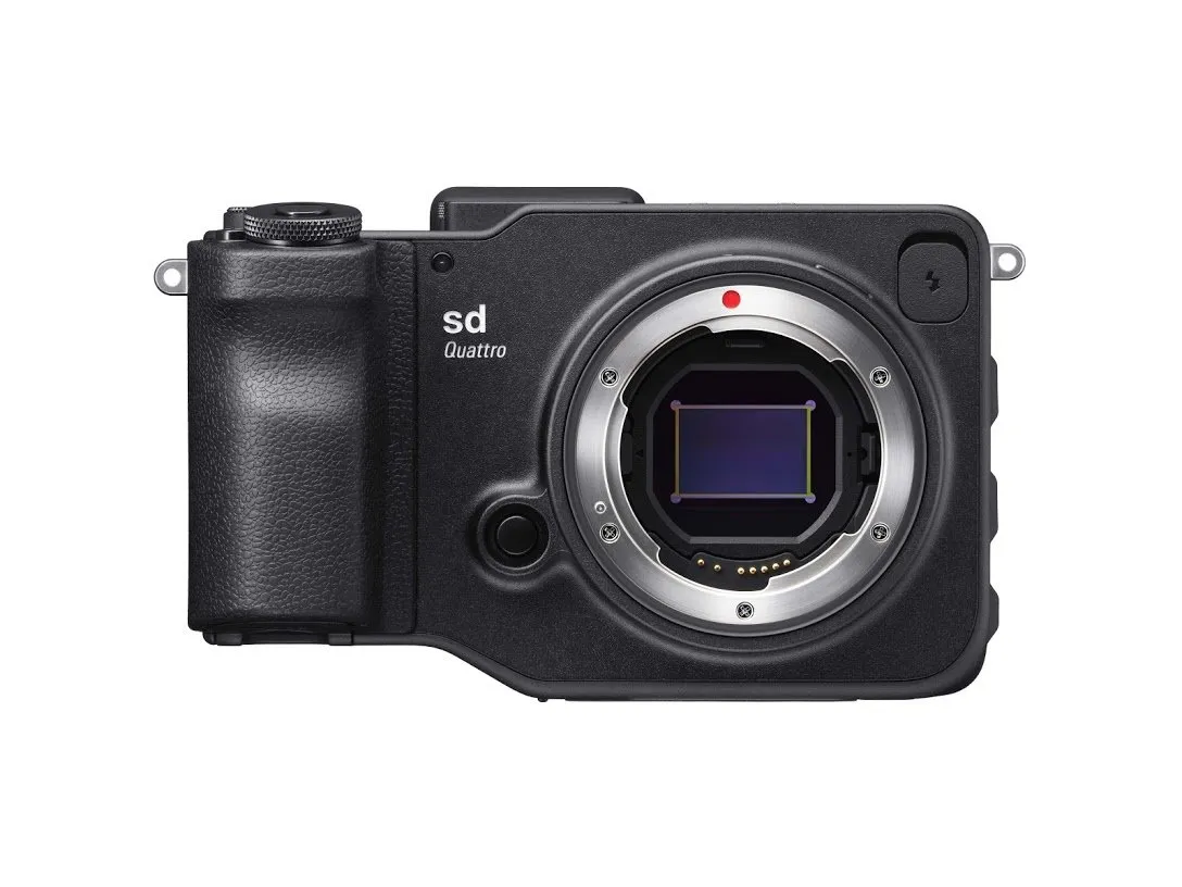 Sigma SD Quattro Digital Mirrorless Camera Body with Superb Optical Performance