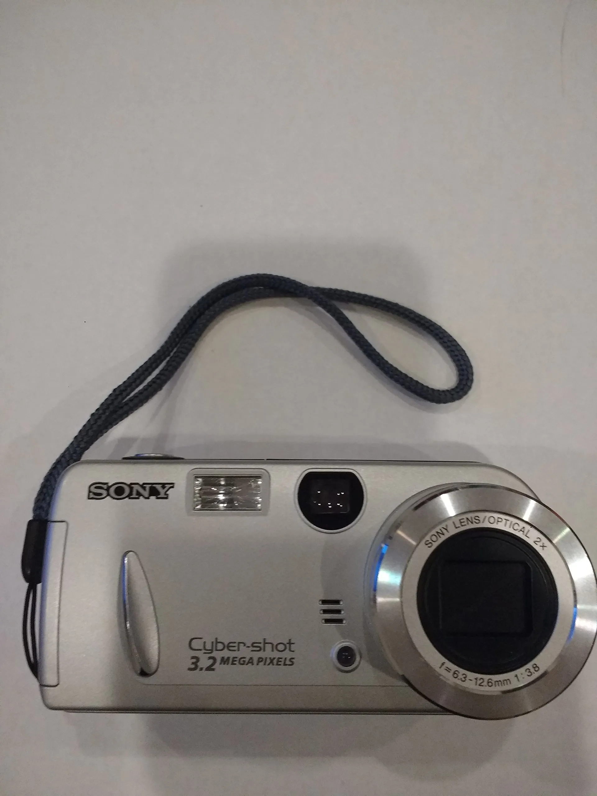 Sony DSCP52 Cyber-shot 3.2MP Digital Camera with 2x Optical Zoom